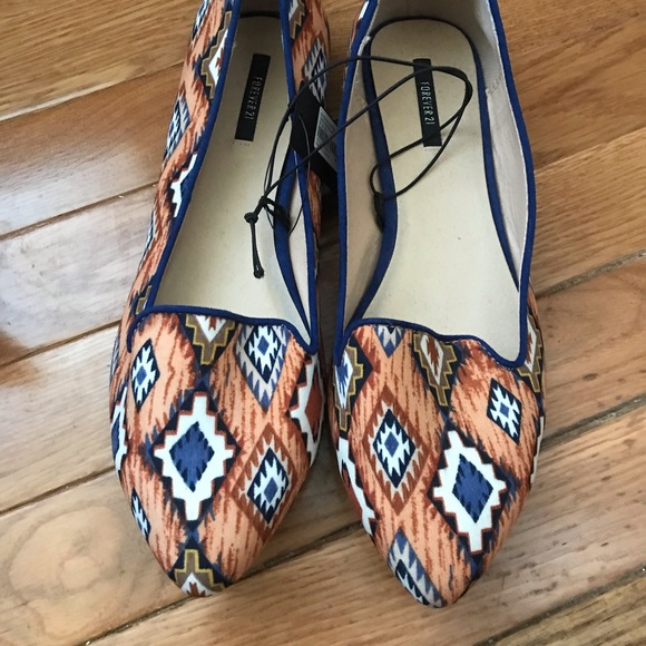 Aztec inspired Flats - Picture 4 of 4